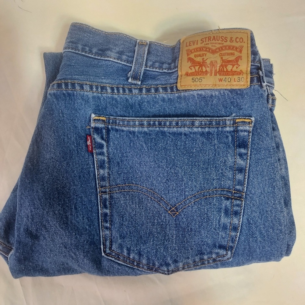 Levi Strauss Co 505 Mens Jeans W40 L30 Classic Blue Straight Fit Denim